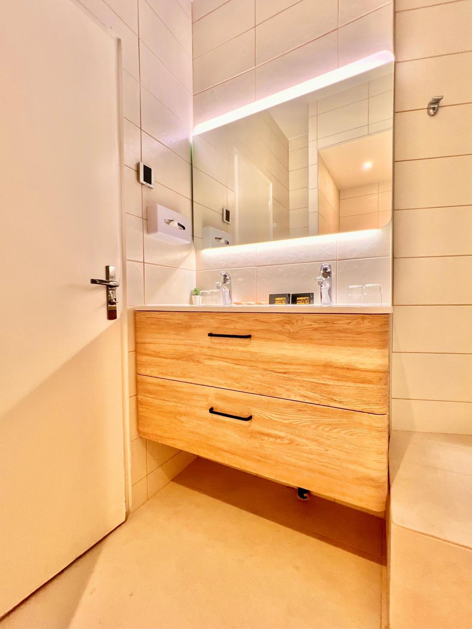 Aparthotel Liberation Center - Private Balcony - 24&7 Reception - Luggage Storage Nizza Exterior foto